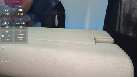 Your New Girlfriend online show from 01-13-26, 03:50