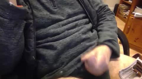 Snapshot of bemichel chatting on 12-17-25, 06:14 jaimetout online show from 12-17-25, 06:14