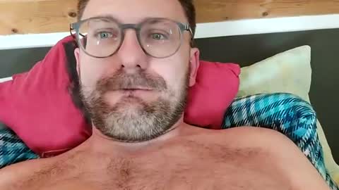 Snapshot of ben00189 chatting on 07-03-26, 04:46 ben00189 online show from 07-03-26, 04:46