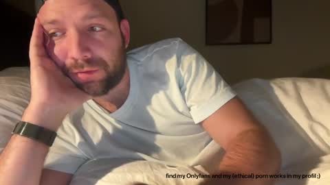 Snapshot of ben_nm chatting on 11-09-25, 12:31 Ben N. online show from 11-09-25, 12:31