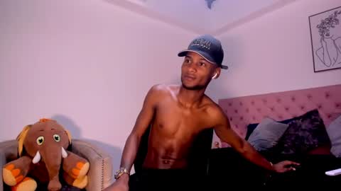 Snapshot of benbrownn chatting on 07-02-26, 03:06 online show from 07-02-26, 03:06