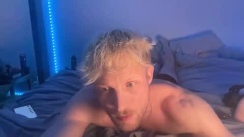 Snapshot of bendoverxo chatting on 02-16-26, 07:59 bendoverxo online show from 02-16-26, 07:59