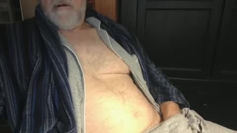 Snapshot of bendrinkin chatting on 12-17-24, 09:50 bendrinkin online show from 12-17-24, 09:50