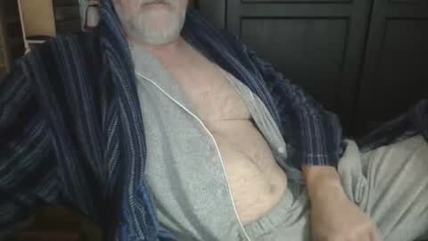 Snapshot of bendrinkin chatting on 01-21-25, 10:08 bendrinkin online show from 01-21-25, 10:08