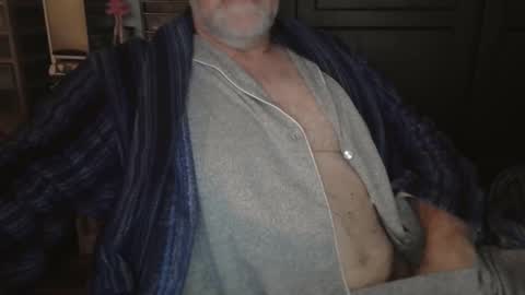 Snapshot of bendrinkin chatting on 02-07-25, 10:19 bendrinkin online show from 02-07-25, 10:19