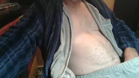 Snapshot of bendrinkin chatting on 09-12-25, 10:15 bendrinkin online show from 09-12-25, 10:15