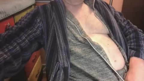 Snapshot of bendrinkin chatting on 05-24-26, 07:57 bendrinkin online show from 05-24-26, 07:57
