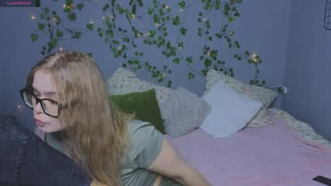 KENDALL  NATHAN online show from 04-19-26, 02:27