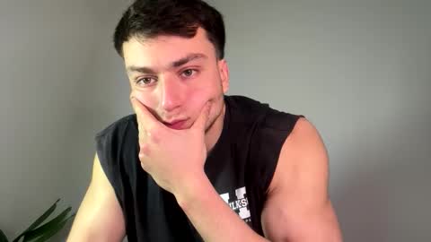Snapshot of benicio03 chatting on 06-10-26, 01:17 benicio03 online show from 06-10-26, 01:17
