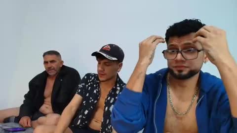 Snapshot of benjamin613999 chatting on 10-30-25, 02:35 benjamin online show from 10-30-25, 02:35