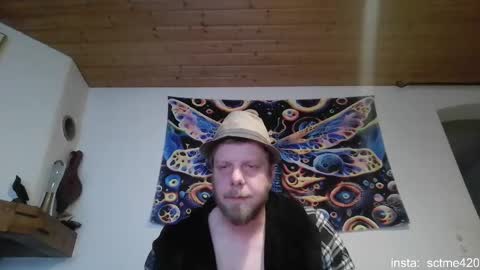Benji    --  BE RESPECTFULL OR LEAVE  -- online show from 01-04-25, 02:14