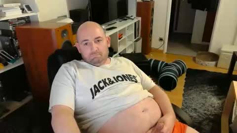 Snapshot of bennn54 chatting on 03-08-26, 06:01 Ben online show from 03-08-26, 06:01