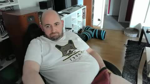 Snapshot of bennn54 chatting on 03-31-26, 02:17 Ben online show from 03-31-26, 02:17