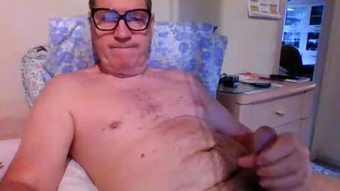 bennybutterfly007 online show from 12-19-25, 12:12