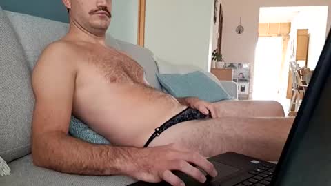 Snapshot of benoitgmx12 chatting on 09-13-25, 10:59 benoitgmx12 online show from 09-13-25, 10:59