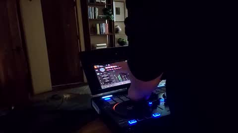 Snapshot of bentpilot chatting on 11-08-25, 07:23 bentpilot online show from 11-08-25, 07:23