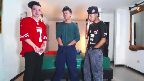 benz boys online show from 11-25-25, 01:11