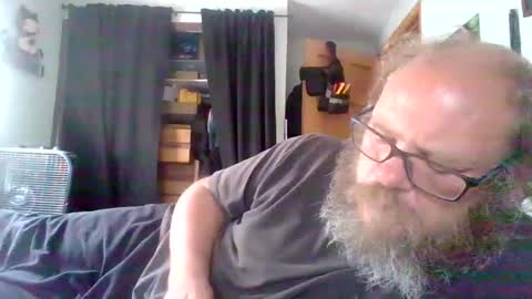 bergeeric1970 online show from 06-08-26, 05:35