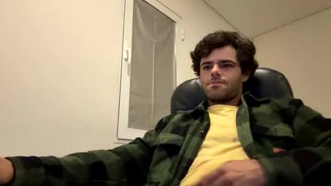 Snapshot of berltex chatting on 10-28-25, 06:39 Berltex online show from 10-28-25, 06:39