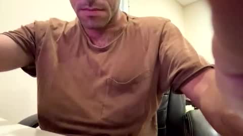 Snapshot of berltex chatting on 10-29-25, 07:54 Berltex online show from 10-29-25, 07:54