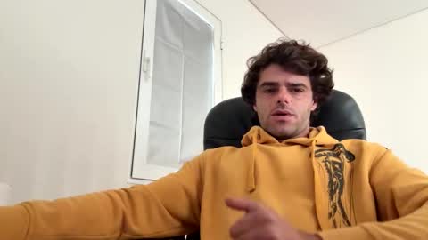 Snapshot of berltex chatting on 11-06-25, 04:19 Berltex online show from 11-06-25, 04:19