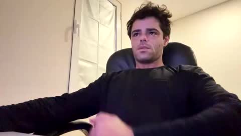 Snapshot of berltex chatting on 12-04-25, 08:23 Berltex online show from 12-04-25, 08:23