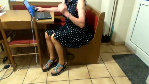 Snapshot of bernadetanylon chatting on 07-17-26, 03:24 Bernadetanylon online show from 07-17-26, 03:24
