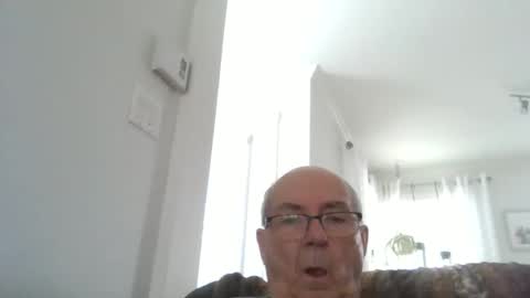 bernard1102 online show from 04-16-26, 01:56