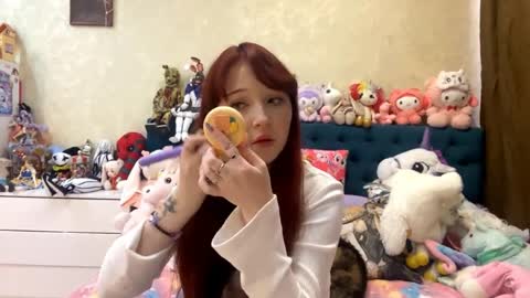Eva  online show from 05-06-26, 07:13