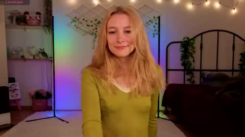 Hi Im NikaComing back online on Monday 3 online show from 05-29-26, 05:27