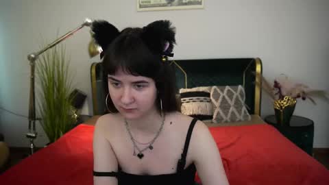 Violette online show from 05-16-26, 06:32