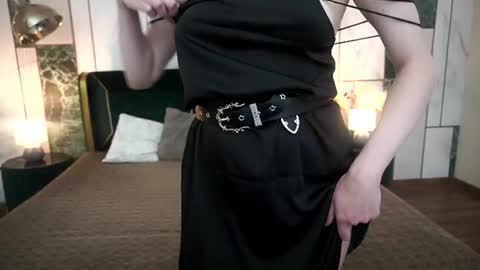 Violette online show from 07-20-26, 08:22