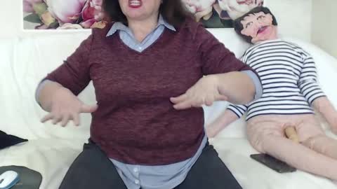 Snapshot of berryshickx chatting on 02-25-25, 11:41 BerryShickX online show from 02-25-25, 11:41