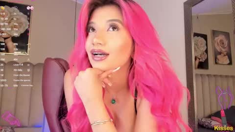 Snapshot of bestfamily chatting on 02-11-25, 02:57 Marilee online show from 02-11-25, 02:57