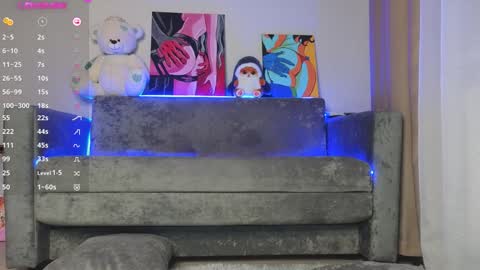 Snapshot of bestie_baby chatting on 12-23-24, 02:45 Emely online show from 12-23-24, 02:45