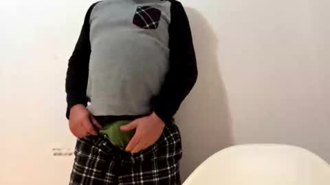 Snapshot of bestpeniseverseen chatting on 10-16-25, 04:02 bestpeniseverseen online show from 10-16-25, 04:02