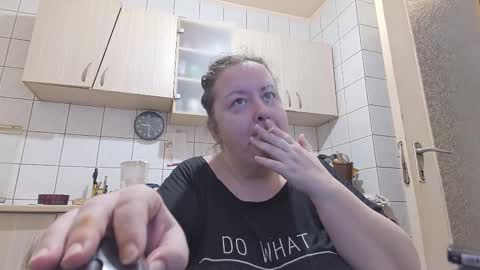 Snapshot of bethnorth chatting on 03-05-25, 05:29 bethnorth online show from 03-05-25, 05:29