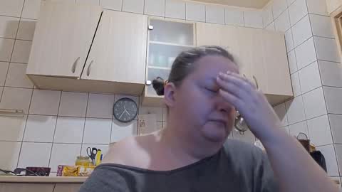 bethnorth online show from 12-18-25, 02:28