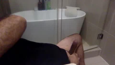 Snapshot of betoooox chatting on 05-09-26, 03:45 Virtual Gentleman online show from 05-09-26, 03:45