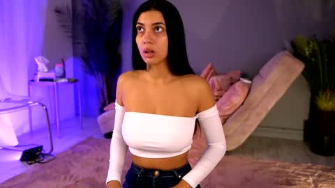 Snapshot of betsygonzale chatting on 09-11-25, 04:01 Betty online show from 09-11-25, 04:01