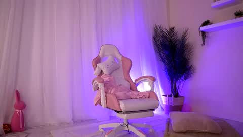 Snapshot of betsygonzale chatting on 07-19-26, 03:43 Betty online show from 07-19-26, 03:43