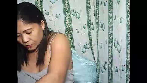 Snapshot of betty_83 chatting on 01-08-25, 12:15 betty_83 online show from 01-08-25, 12:15