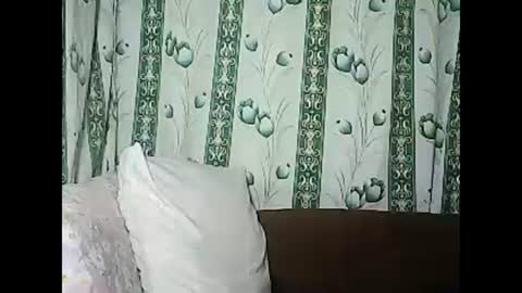 Snapshot of betty_83 chatting on 03-08-25, 12:52 betty_83 online show from 03-08-25, 12:52