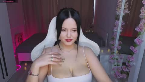 Snapshot of betty__davvis chatting on 10-13-25, 01:22 Betty online show from 10-13-25, 01:22