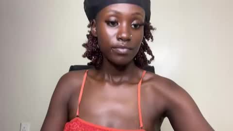 Snapshot of betty_fire_ chatting on 01-05-25, 08:00 Adah online show from 01-05-25, 08:00