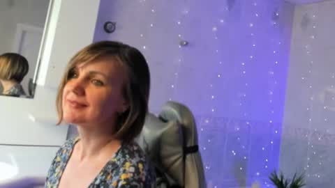 Snapshot of bettygibsonn chatting on 03-26-26, 08:09 Betty online show from 03-26-26, 08:09