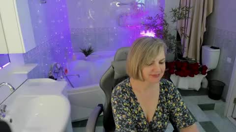 Snapshot of bettygibsonn chatting on 04-26-26, 01:47 Betty online show from 04-26-26, 01:47