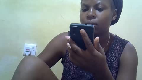 Snapshot of bettymayah chatting on 11-17-25, 07:58 bettymayah online show from 11-17-25, 07:58