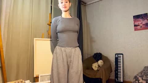 Snapshot of bettymorante chatting on 02-17-26, 12:01 Hinata online show from 02-17-26, 12:01