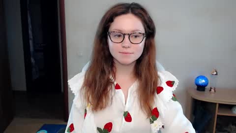 Snapshot of bettystar_ chatting on 01-29-25, 11:25 Betty online show from 01-29-25, 11:25